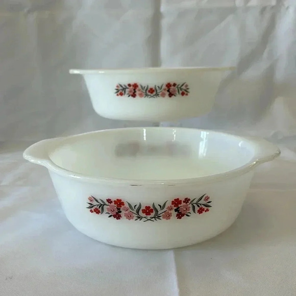 Vintage Fire King Primrose Casserole Dishes 2 QT 1.5 QT Bakeware Set of 2 Dishes - Picture 3 of 6